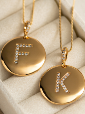 Colar Inicial Medalha