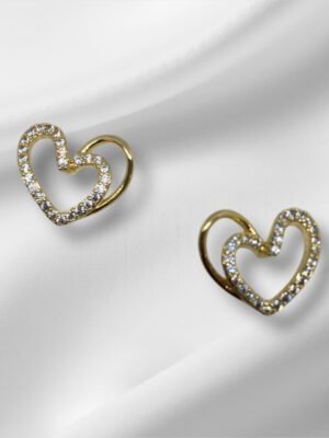 Brinco Coração Meio a Meio com Zircônia